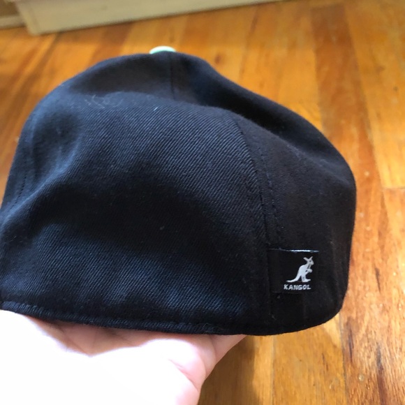 Men’s Green/Black Kangol Hat - Picture 2 of 4